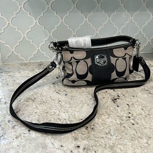 COACH Handbag.Signature C design. Short strap&removable crossbody/shoulder strap